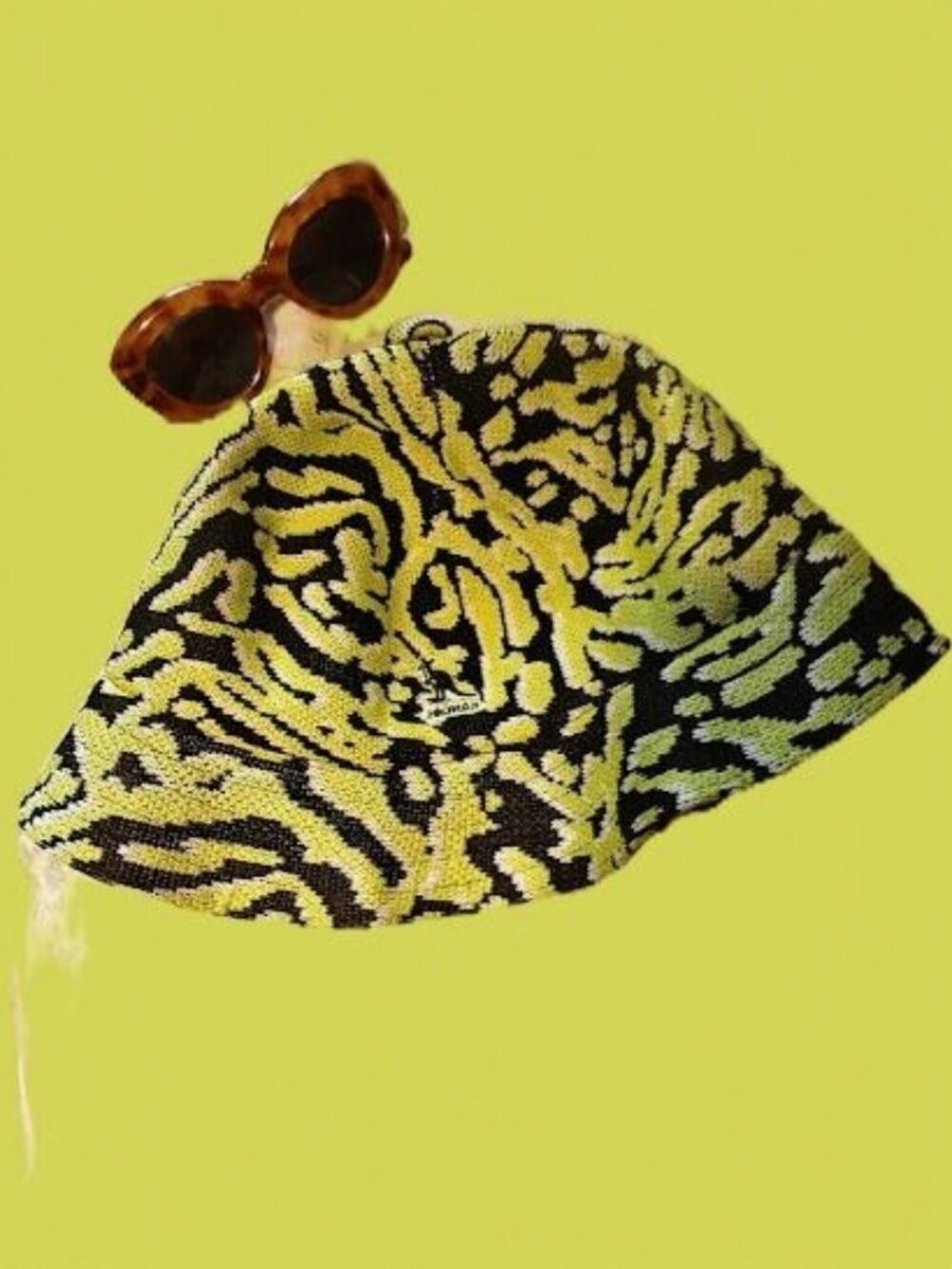Kangol Carnival Casual Dart Frog Bucket Hat Bio Lime Green Black Retro Knit